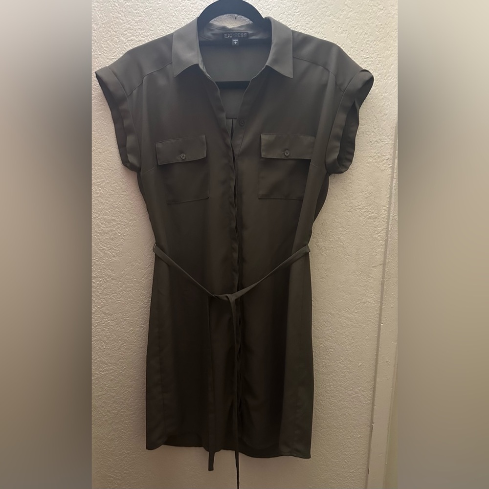 Express Woman's button up dress with Tie belt S